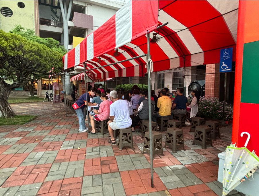 1130428志工協助整合式篩檢活動照片2